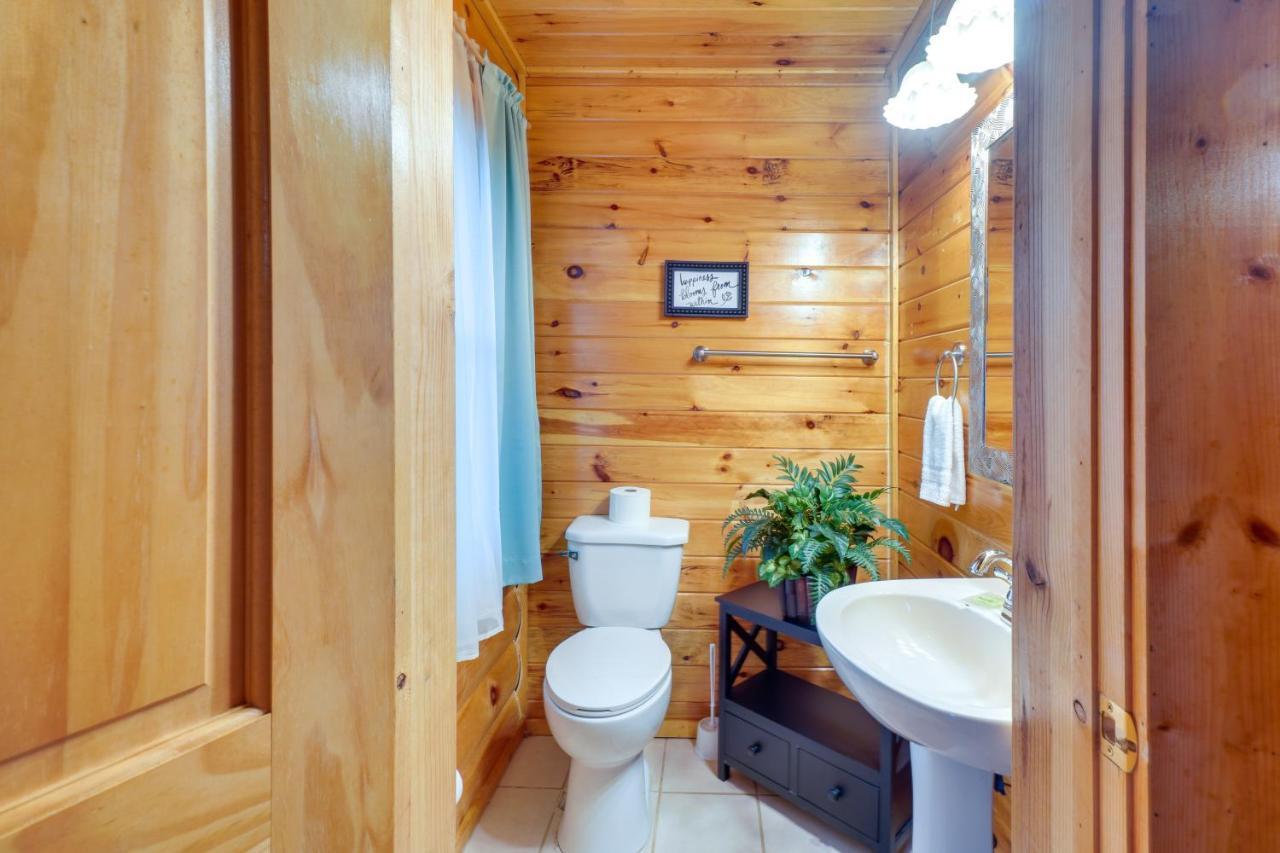 Lovely Gatlinburg Cabin With Private Hot Tub! Exterior photo
