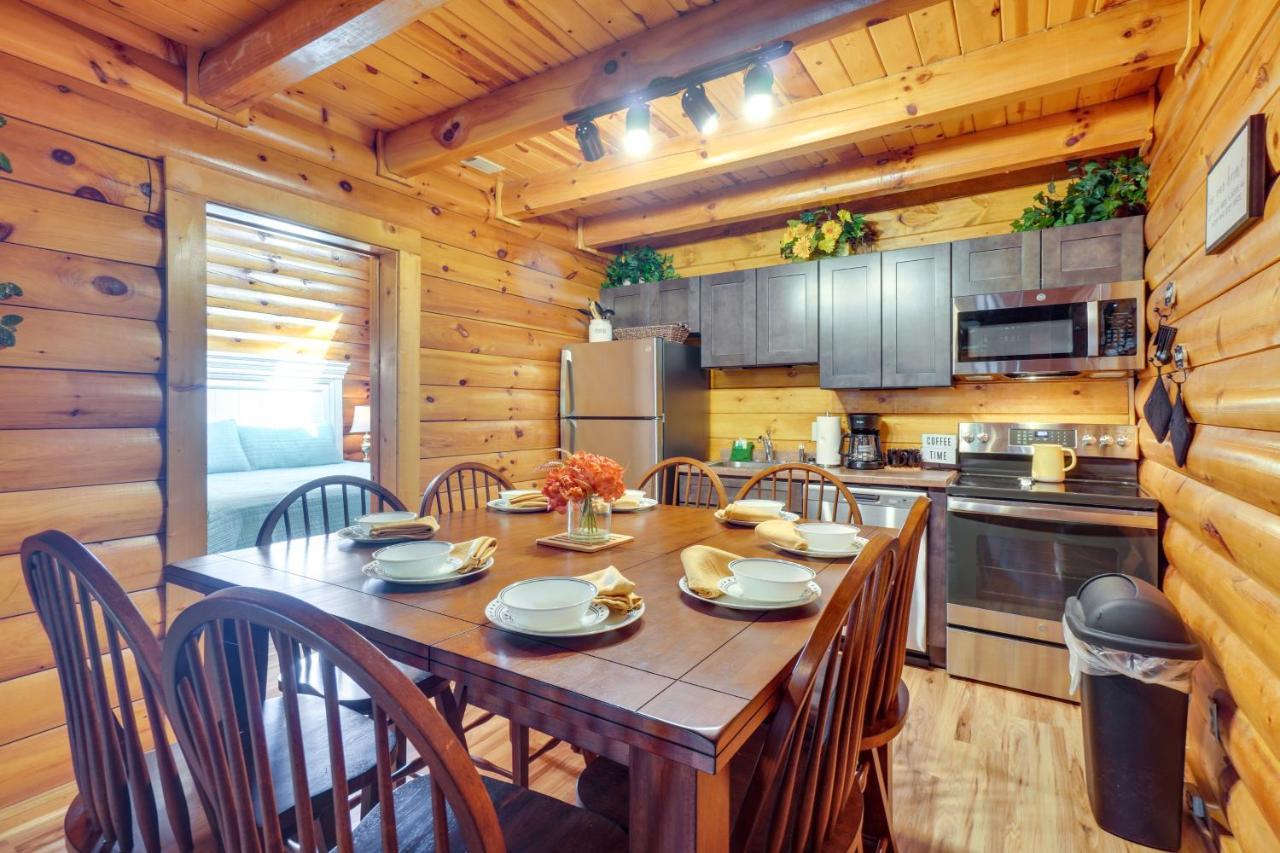 Lovely Gatlinburg Cabin With Private Hot Tub! Exterior photo